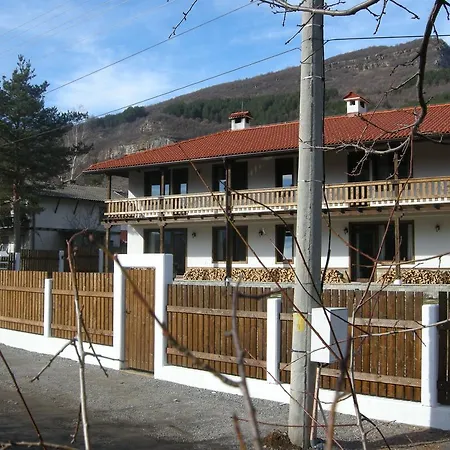 Pensiune Odmor Tserovo